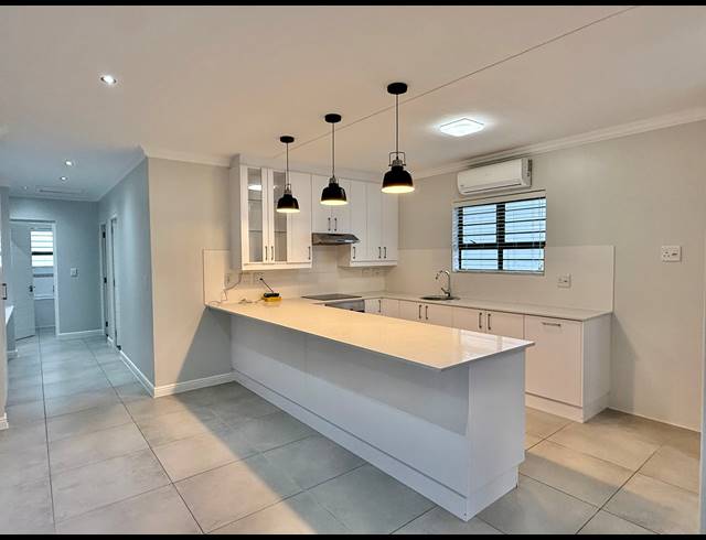 3 BEDROOM FREESTANDING TO LET IN SUNNINGDALE